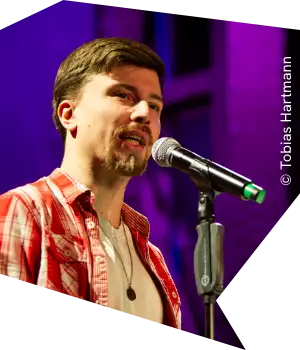 Florian Eichhorn | WORTHEBEWERK Poetry Slam Waltrop ((c) Tobias Hartmann)